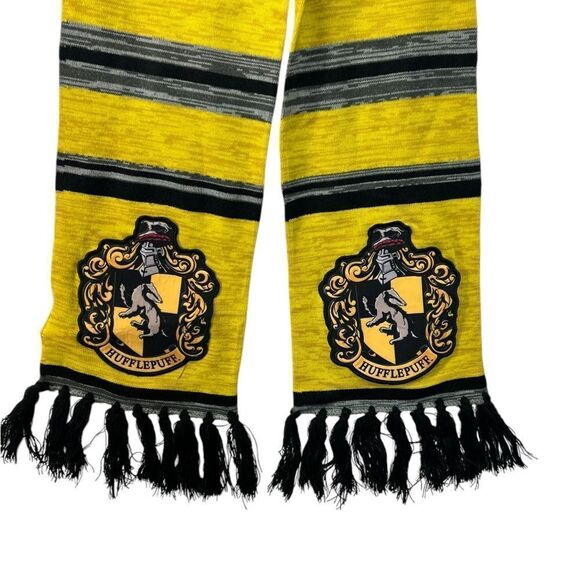 Wizarding World Of Harry Potter Hufflepuff Long Scarf fringe Harry Potter Long - Picture 3 of 11